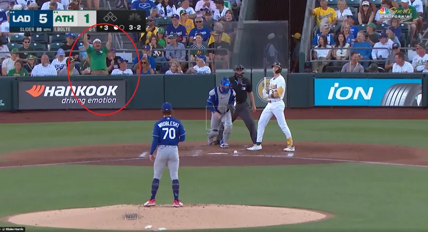 MLB/運動家球迷鬼吼鬼叫　原來是慶祝墨西哥進球