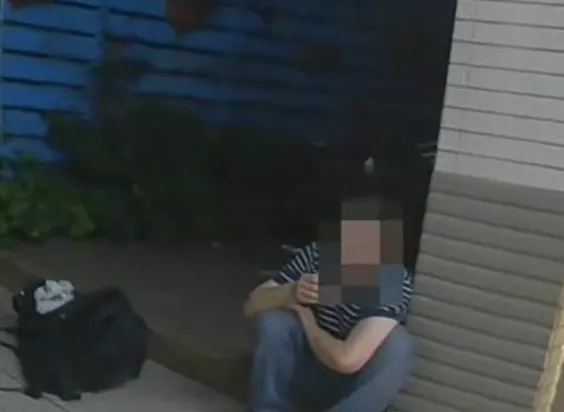 影/深夜暖心救援！台中外籍醉男跌傷　警員「雙聲道」助就醫