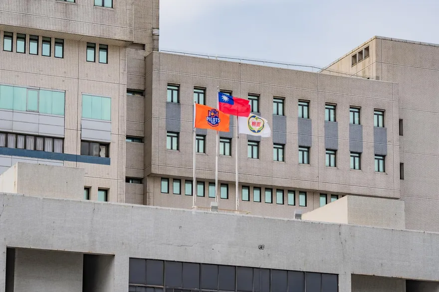 桃園璞園領航猿完成二連霸　桃市府升隊旗分享冠軍榮耀