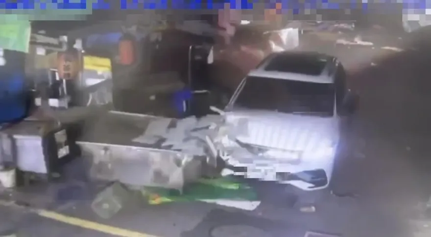 影/三重男開車拒檢自撞棄車逃逸　警土城住處逮人送辦