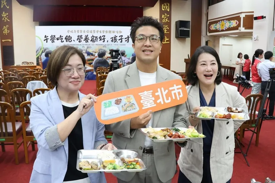 什麼新聞都要蹭？賴苡任痛批吳思瑤無所不謠：投沈伯洋就是投她