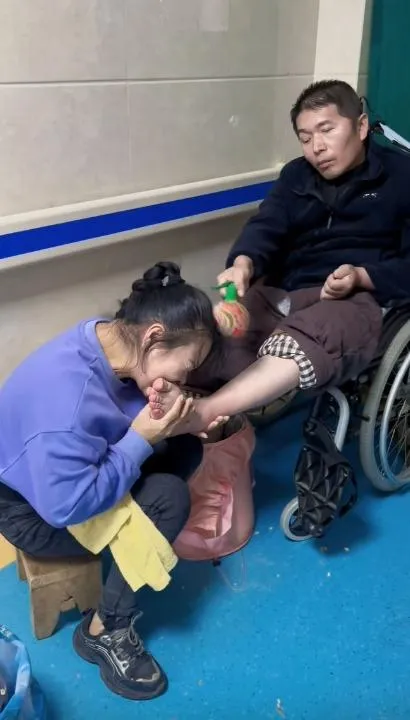 就愛這一口！陸人妻4年來「天天咬腳趾」　成功喚醒植物人尪