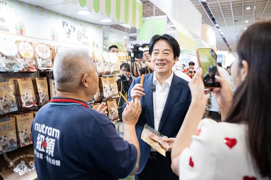 毒油進校園！綠媒轟蔣萬安還跑選舉 　黃揚明亮賴清德行程酸：擺爛