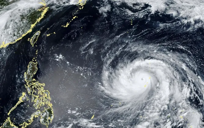 巴威將達巔峰「最快週四海警」！7/10、11全台迎劇烈風雨