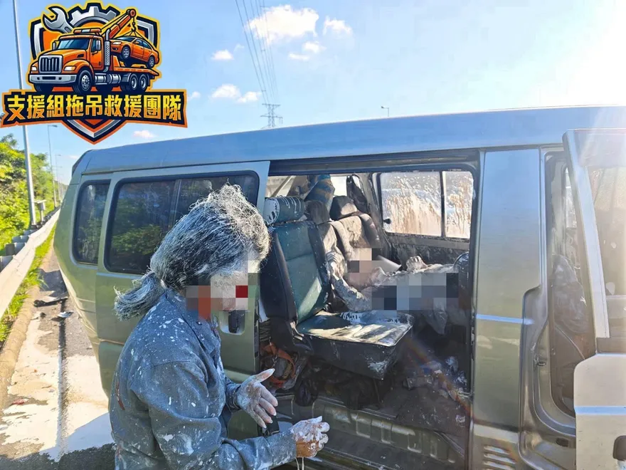 影/國3慘烈追撞「滿臉血、倒車內」！拖吊業者幫破門救人
