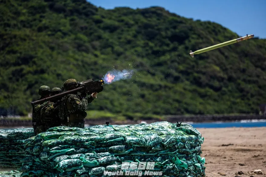陸軍神弓操演登場　肩射刺針飛彈國內首度實彈射擊