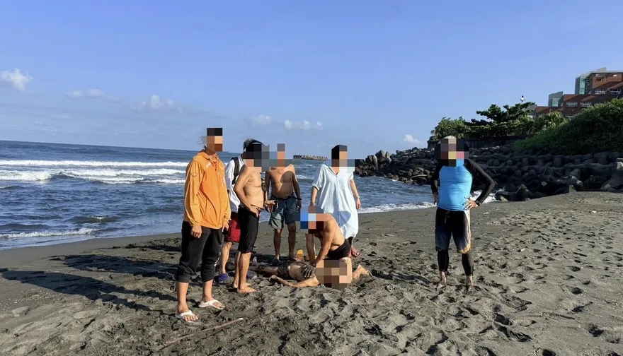 高雄西子灣老翁晨泳溺水　送醫搶救仍不治