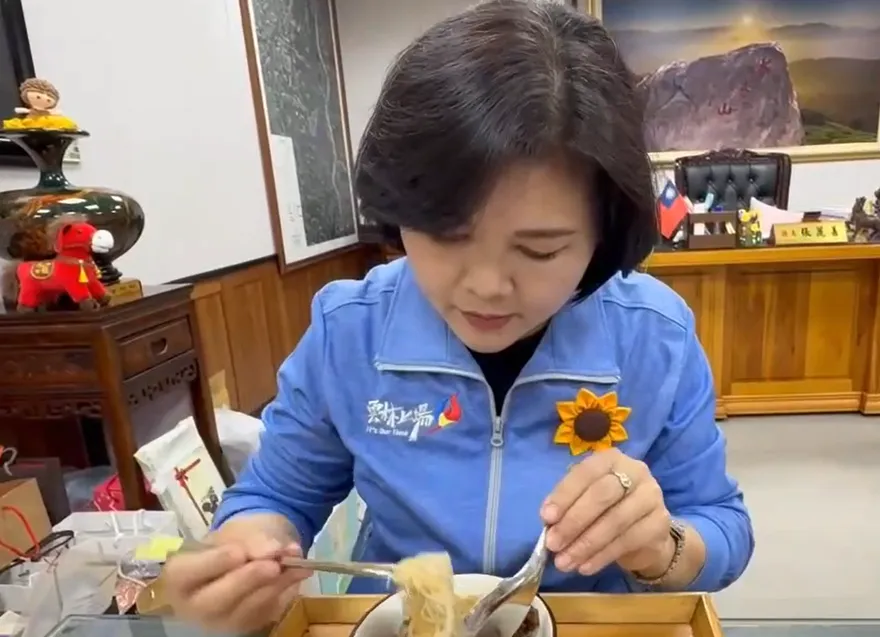 跑行程遇車禍！張麗善吃豬腳麵線去晦氣　撞擊當下畫面曝光