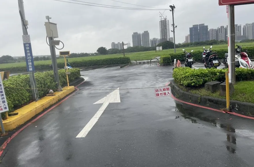 颱風巴威逼近！雙北7/10水門「只出不進」　北市下午2點起拖吊