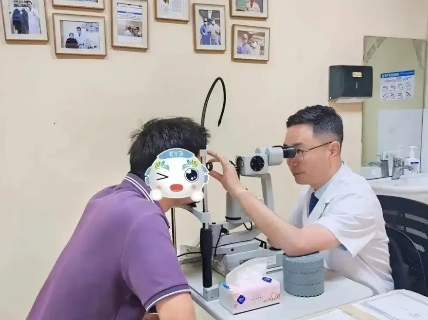 天天熬夜追世足出事了！陸男視線變黃又變形　竟是「黃斑積水」