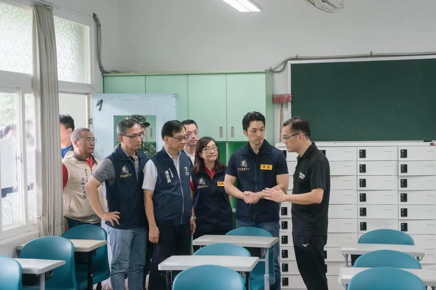 蔣萬安拚了！護7/13、14大學分科測驗考生　風災過後1天趕場5學校
