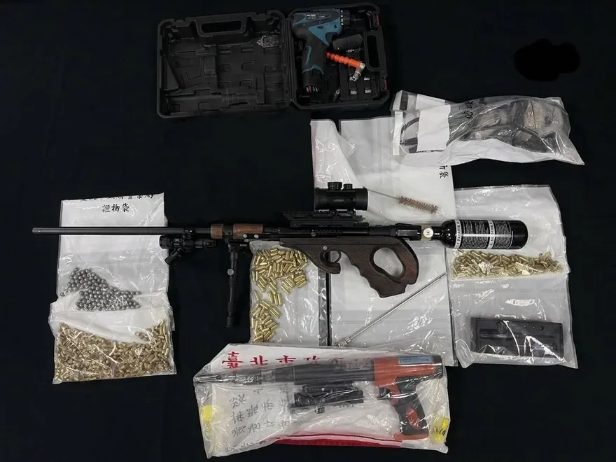 影/被耽誤的武器專家？他躲山上改槍「搞到連校準器都有」