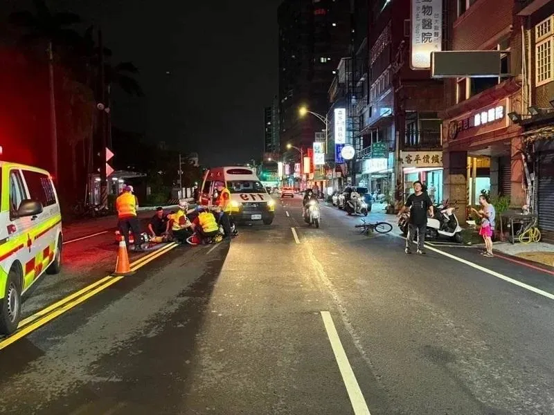 桃園八德死亡車禍！52歲單車男遭轎車追撞噴飛亡