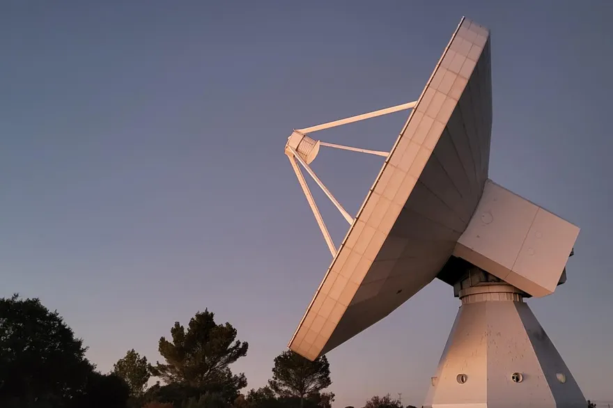 天文學家最新發現！太空星際介質中探測到與覆盆子相同醣類