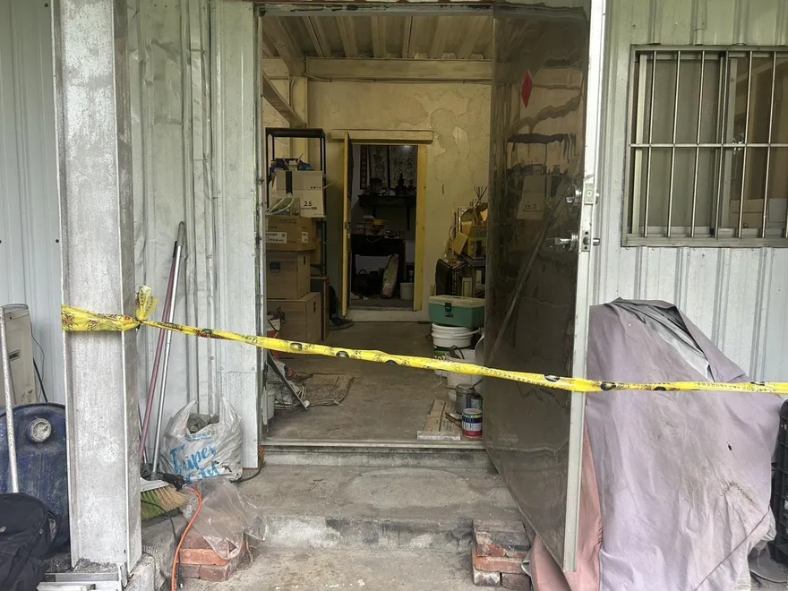 姪子探視聞異味急報警！警消破門救老婦送醫　另一婦陳屍家中