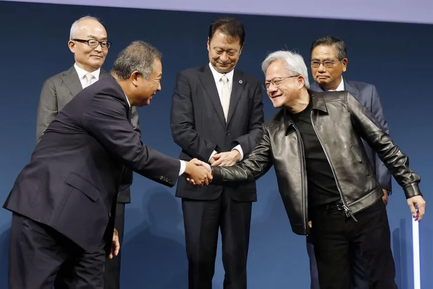 黃仁勳站台力挺！日本44企業結盟　史上最大AI國家計畫正式啟動