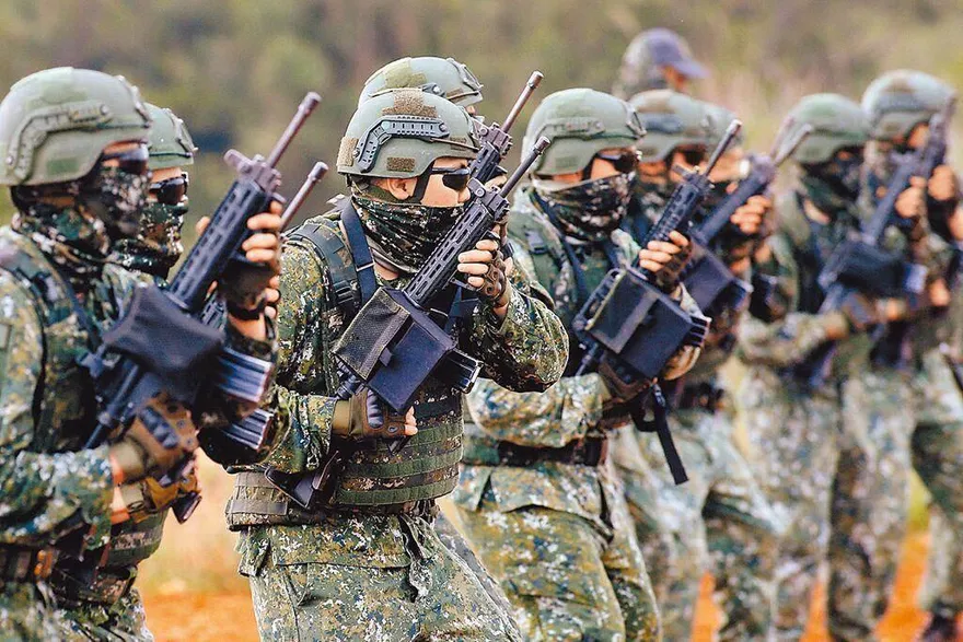 寧賠錢也要跑！國軍驚傳逾4000人提前退伍  賠金近10億