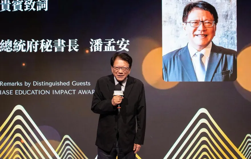 潘孟安暴力推開記者！？楊智伃轟：這就是賴清德對毒油事件最新回應？