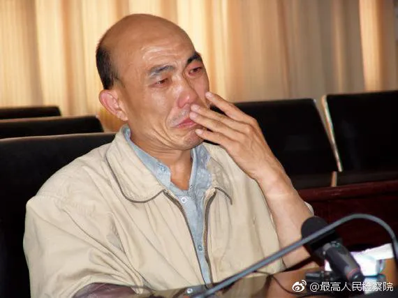 只因穿「綠色背心」被當偷竊犯判刑13年　剩15天出獄法官才告知「抓錯人了」