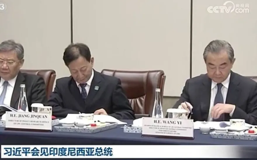 回鍋外長好忙！王毅土耳其直飛成都　陪習近平會晤印尼總統