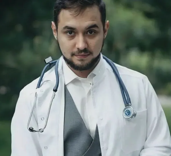 影/俄羅斯轟炸赫爾松傷及平民　25歲烏克蘭醫師「第一天上班」遇襲身亡