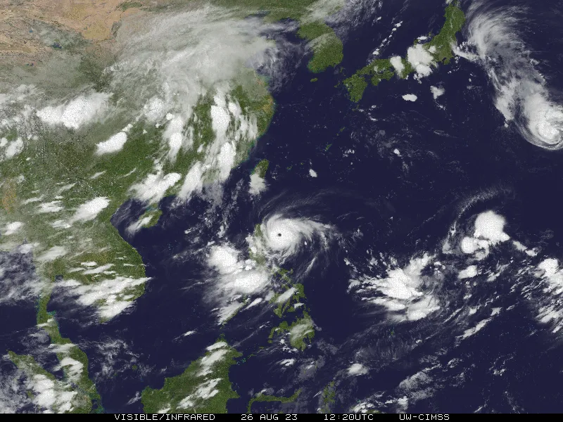 強颱蘇拉再長大！路徑北轉「近台達巔峰」　豪雨猛灌時間曝