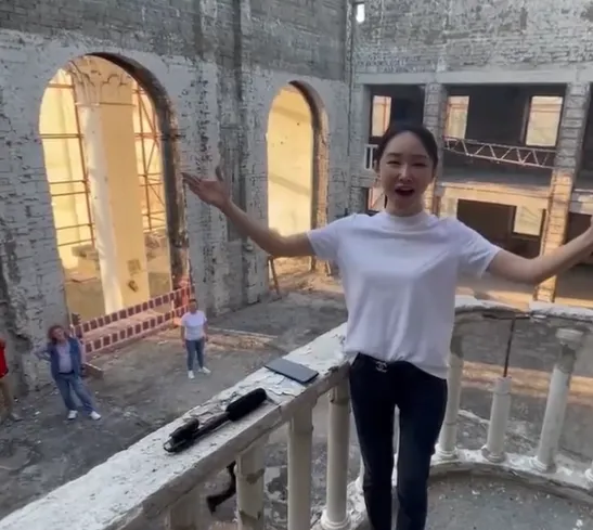 影/為俄軍讚歌！陸歌劇演員馬立波唱蘇聯名曲　烏外交部轟：道德淪喪