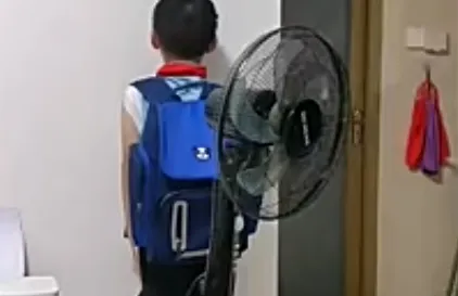 7歲男童偷帶啤酒到學校還「有福同享」　老師看同學「醉倒一片」超傻眼