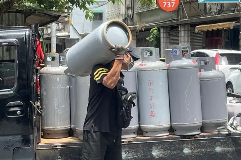 瓦斯行起薪5萬仍缺工？　過來人曝辛酸：職業傷害高又賺不到錢