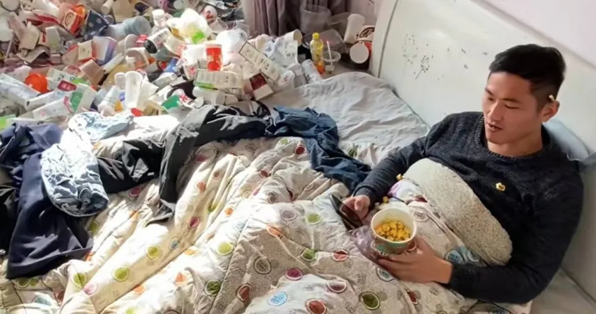 河南男35歲存款435萬…自豪「靠利息躺平」　住垃圾堆豪宅拒結婚