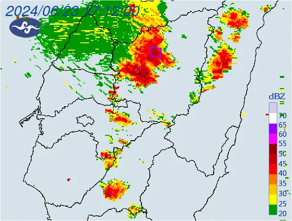 快訊/全台幾乎一半雨區！13縣市豪雨特報　3行政區提防淹水