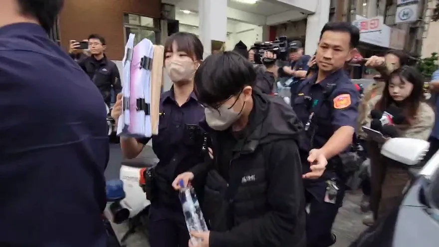 影/甜蜜約會竟成黃泉路！北市公車輾斃愛妻　獨活夫慟喊：2司機都要告