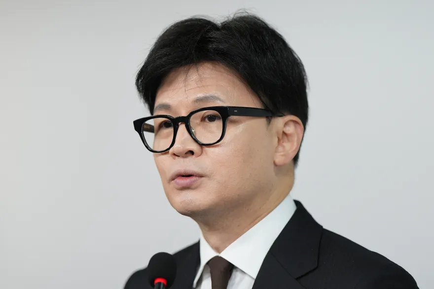 改變心意了？韓執政黨魁韓東勳傳將請辭　16日召開記者會