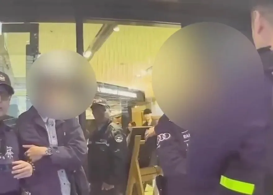 影/北捷中山站前有色狼！噁男偷拍裙底被逮　犯案畫面曝