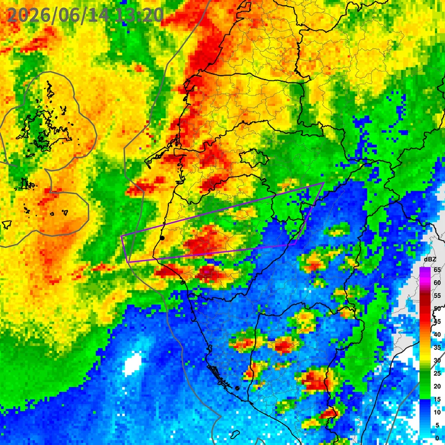 國家警報狂響！南部3縣市雷雨開炸　千層岩瀑布防溪水暴漲