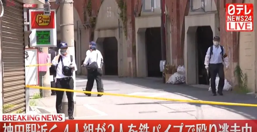 大批警方在事發現場調查。（圖/翻攝NNN）