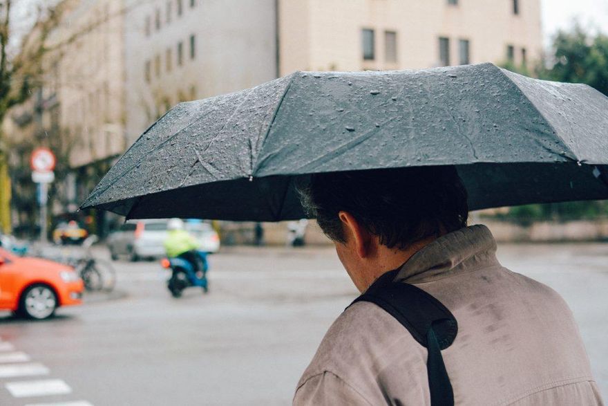 好天氣又快沒了！強烈冷氣團接力來「1天秒降12度」　雨彈掃全台