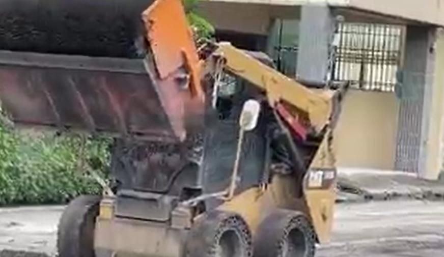 台南10歲童開「小山貓」鋪路　爸爸糟了！工務局認定違規開罰