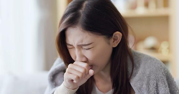 久咳不癒竟患肺癌四期！中醫藥調理改善治療副作用