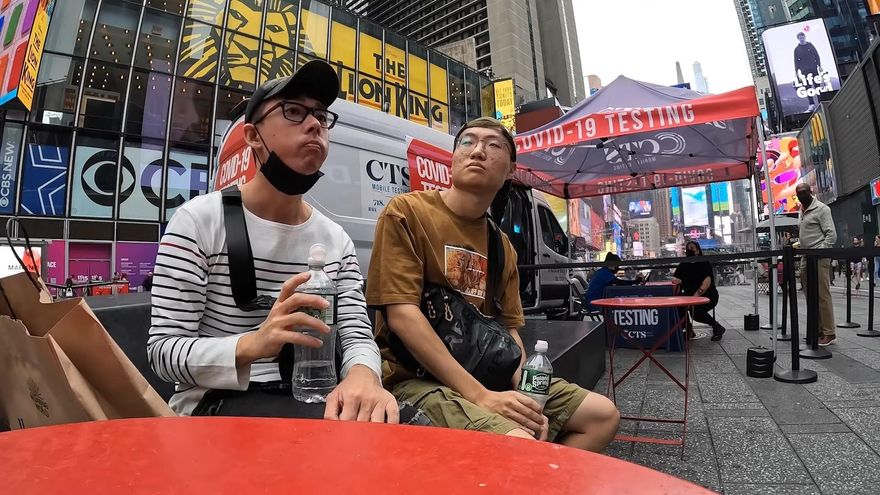 阿滴、黃大謙赴美「不只被黑人罵髒話」！逛時代廣場「還慘遭騙錢」　當地人揭防身妙招