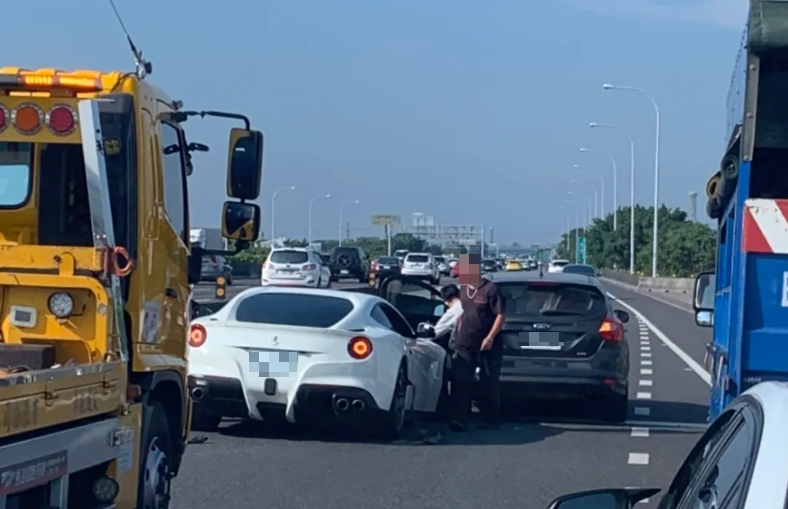 國慶收假國道北返湧車潮　法拉利追撞前車…警：已第4起車禍
