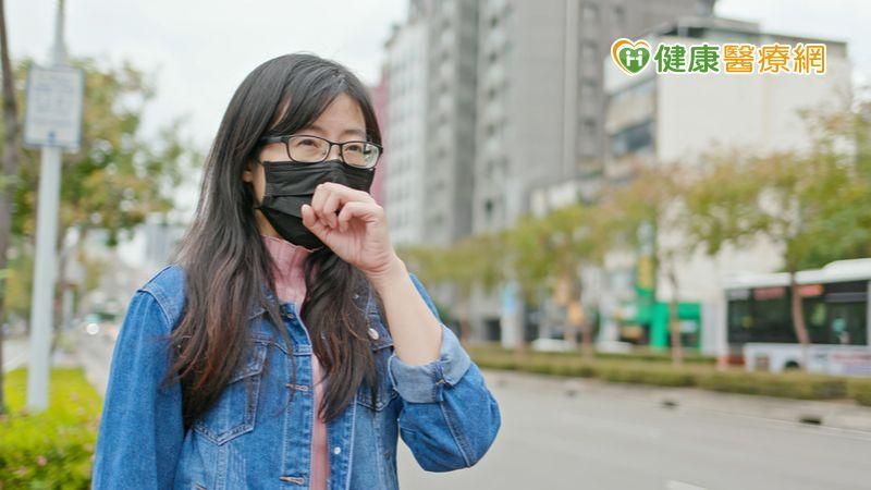 氣溫驟降！肺氣虛遇冷咳嗽、打噴嚏！中醫師教2招潤肺固氣！