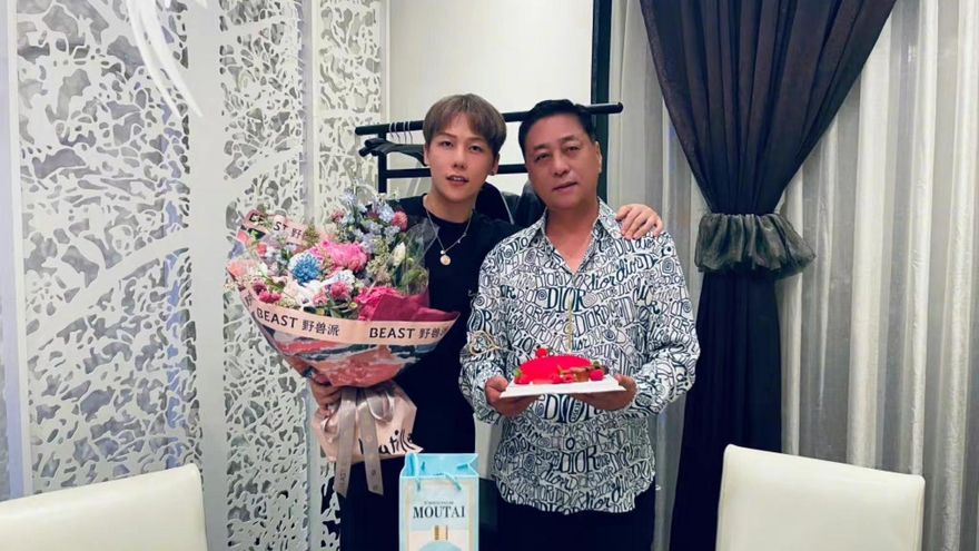媽媽半年前才癌逝…父又因病離世！男歌手慟喊「上天不愛我」悲吐：我成為了一個孤兒