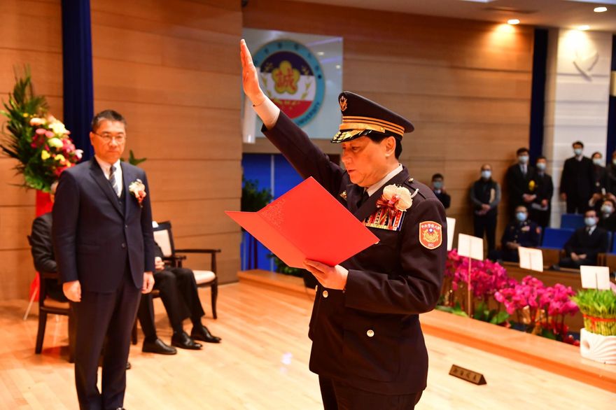 極樂招待所/坦承曾接受黑道招待！　警大校長陳檡文撇「有女陪侍」：是去查白狼情資