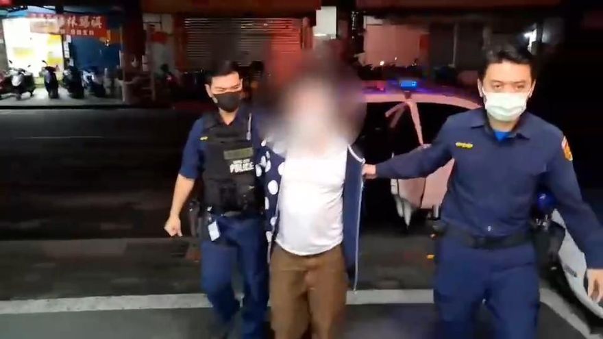 【影】酒駕拒檢！男子倒車撞傷1警…遭狂轟12槍　飛車逃3公里被逮