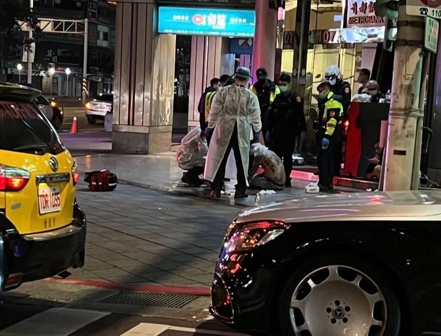 【影】莽男酒店暴走拿酒瓶爆頭　遭逮怒吼「男女朋友吵架」