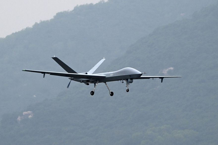 不只「雙20」空地展示！陸空軍公佈珠海航展陣容　攻擊-2無人機首秀飛行