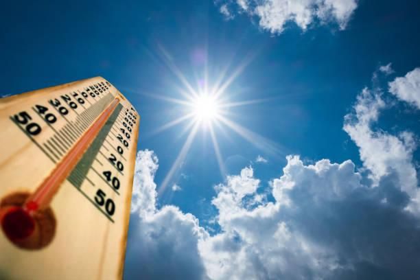 把握周末好天氣！週日晚「北台灣暴跌↓9°C」　2區防大雨狂轟