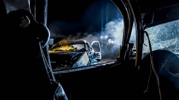 疑天雨路滑自摔…新店死亡車禍！24歲男頭部重創　送醫搶救仍不治