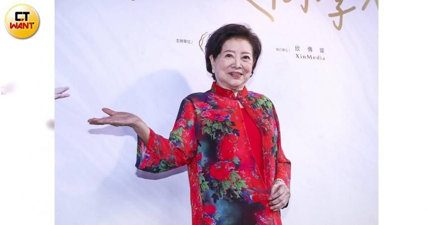 「心臟驟停14秒」術後首露面！83歲陳淑芳走路「腳步仍不穩」　親曝身體恢復狀況